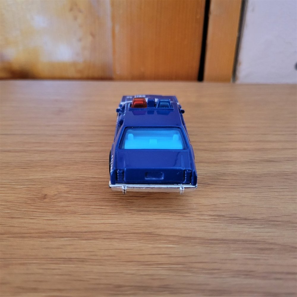 1987 Matchbox Ford LTD Police Car - Picture 5 of 6